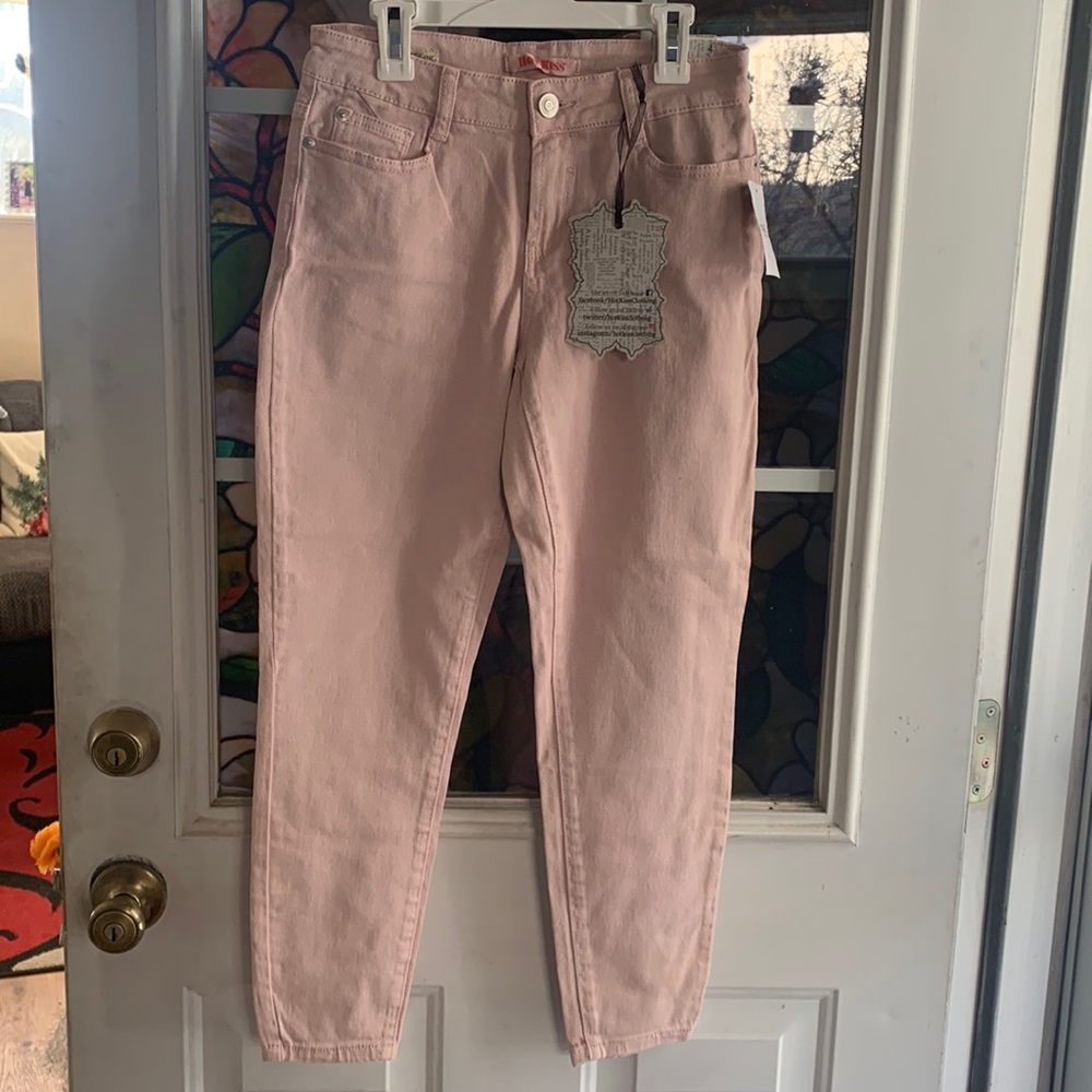 Hot Kiss high rise ankle jeggings! Light pink color.